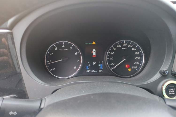 Used Mitsubishi Outlander 2019 2.0L Two-Wheel Drive Comfort Edition 5 Seats China V Standard Instrument Cluster