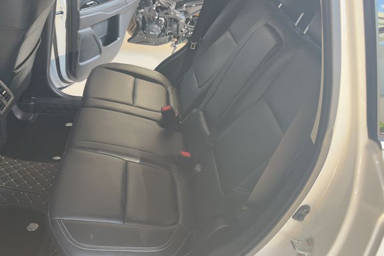 Used Mitsubishi Outlander 2019 2.4L 4x4 Zhi Xiang Edition 5 Seats China VI Standard Interior 14