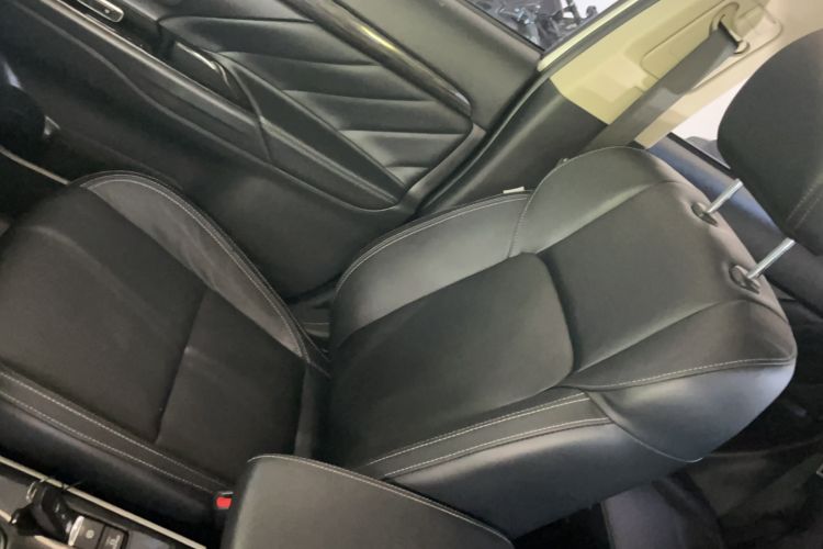 Used Mitsubishi Outlander 2019 2.4L 4x4 Zhi Xiang Edition 5 Seats China VI Standard Interior 5