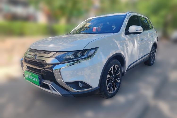 Used Mitsubishi Outlander 2019 2.4L 4x4 Zhi Xiang Edition 5 Seats China V Emission Standard Guazi used car, China used car export, Used car for sale, Used cars, Cheapest cars for sale