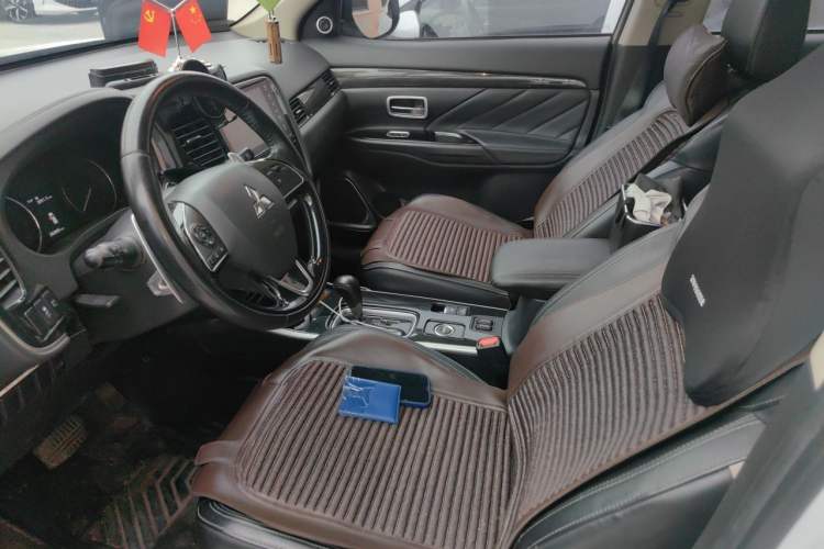 Used Mitsubishi Outlander 2019 2.4L 4x4 Zhi Xiang Edition 5 Seats China VI Standard Left Front Seat