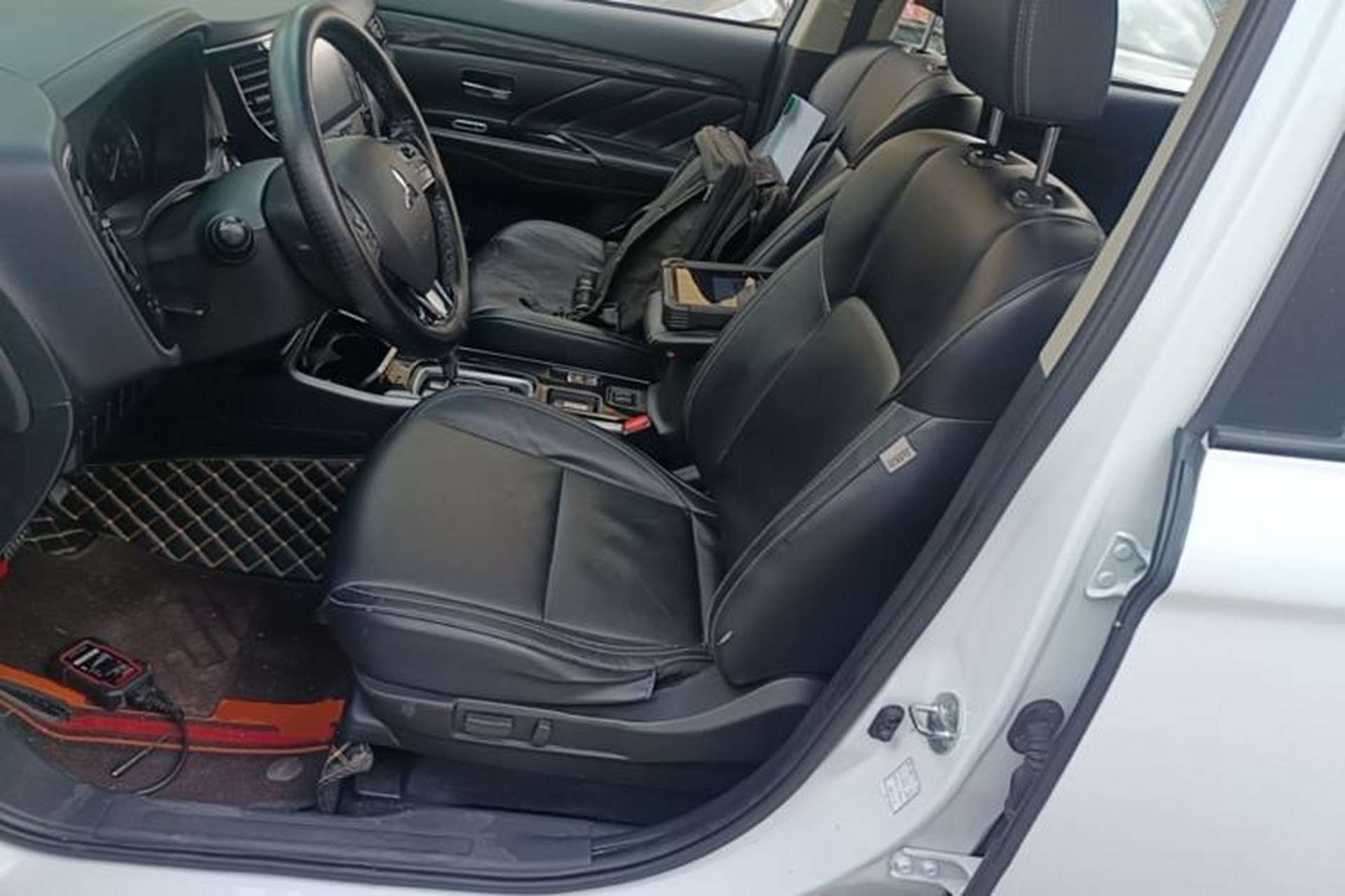 Used Mitsubishi Outlander 2019 2.0L Two-Wheel Drive Comfort Edition 5 Seats China V Standard Left Front Seat