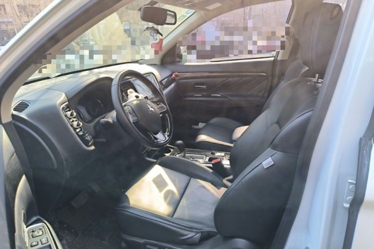 Used Mitsubishi Outlander 2019 2.0L Two-Wheel Drive Comfort Edition 5 Seats China VI Standard Left Front Seat