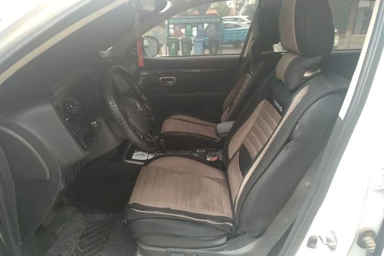 Used Mitsubishi Outlander 2019 2.0L Two-Wheel Drive Comfort Edition 5 Seats China V Standard Left Front Seat