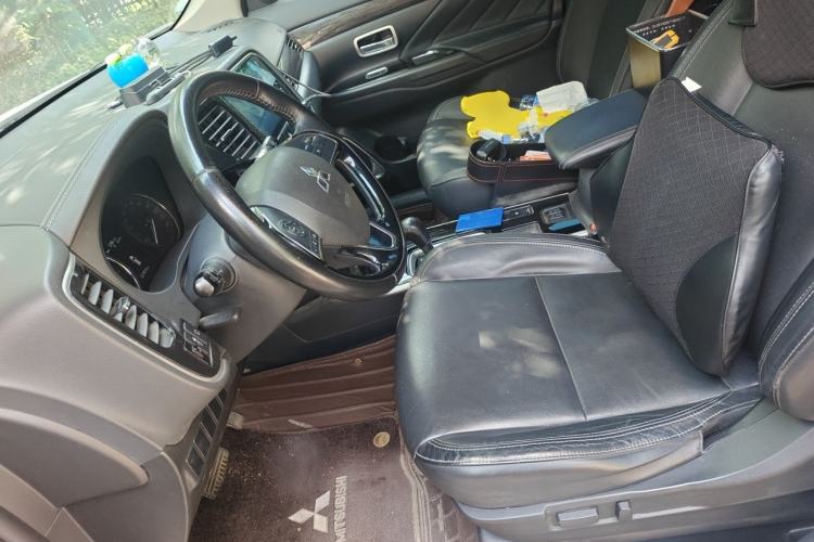 Used Mitsubishi Outlander 2019 2.0L Two-Wheel Drive Comfort Edition 5 Seats China V Standard Left Front Seat