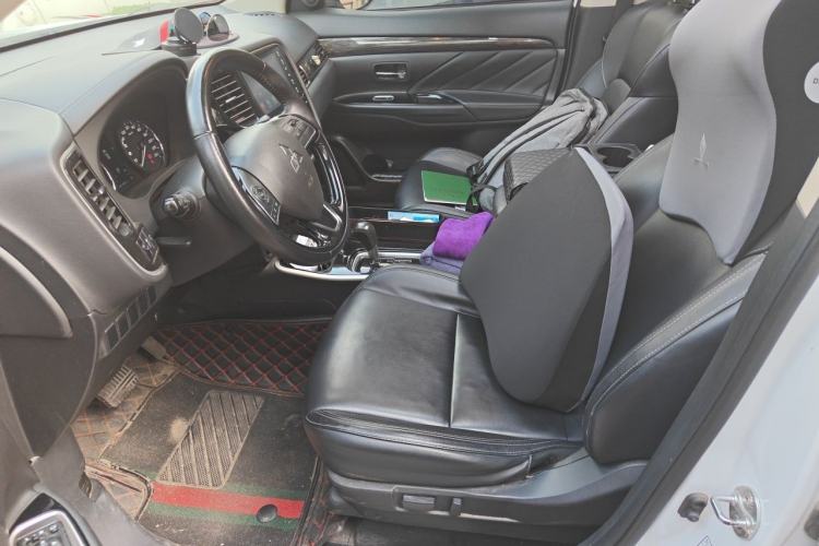 Used Mitsubishi Outlander 2019 2.0L Two-Wheel Drive Comfort Edition 5 Seats China VI Standard Left Front Seat