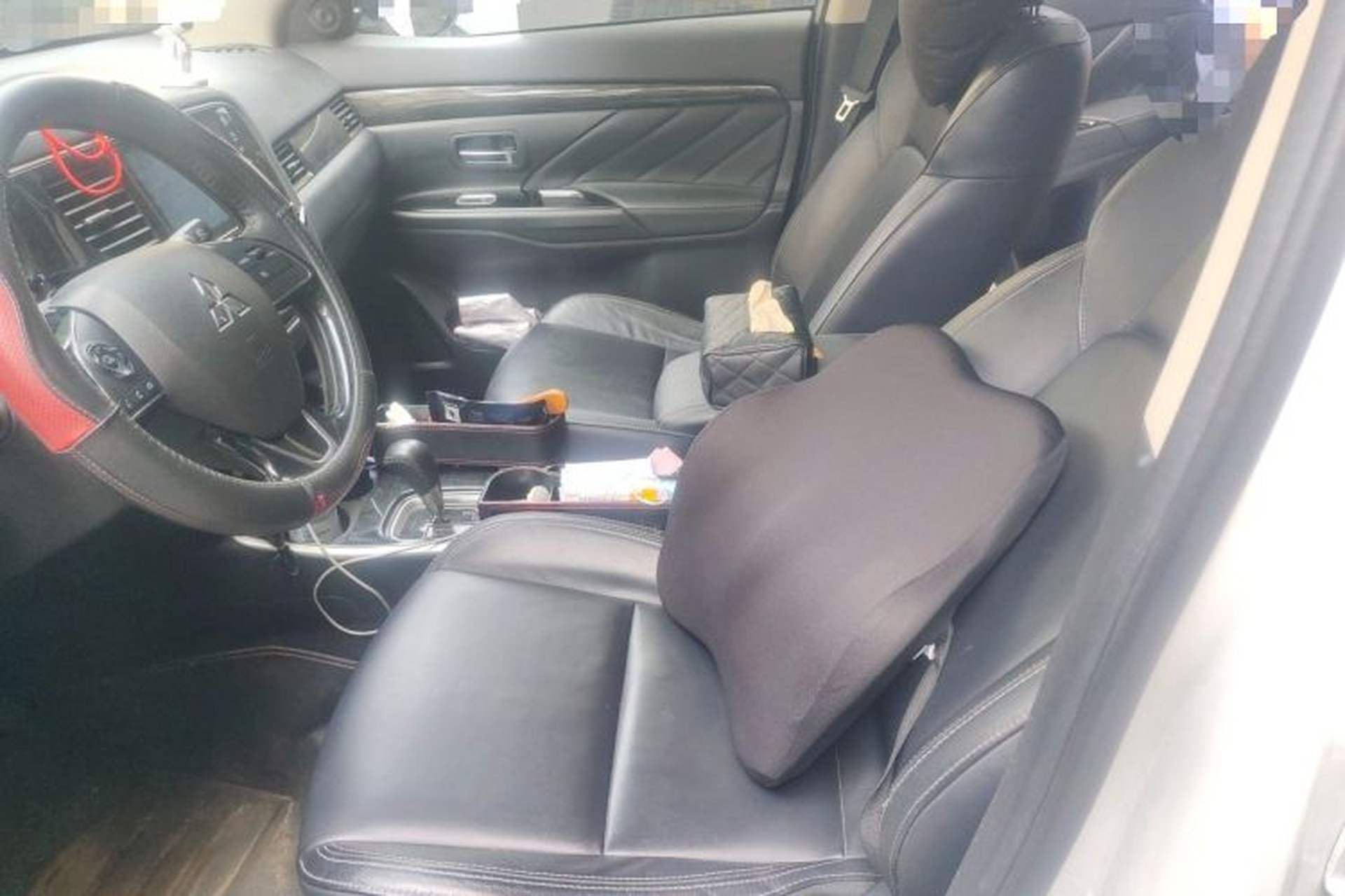 Used Mitsubishi Outlander 2019 2.0L Two-Wheel Drive Comfort Edition 7-Seater China VI Standard Left Front Seat