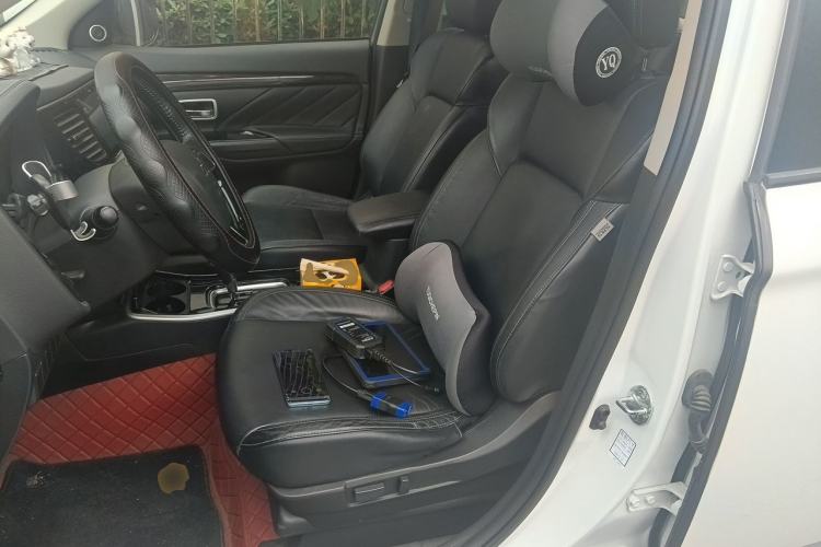 Used Mitsubishi Outlander 2019 2.0L Two-Wheel Drive Comfort Edition 5 Seats China V Standard Left Front Seat