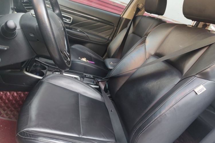 Used Mitsubishi Outlander 2019 2.0L Two-Wheel Drive Comfort Edition 5 Seats China V Standard Left Front Seat