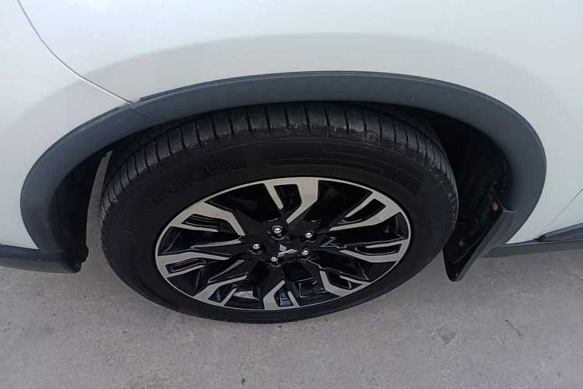Used Mitsubishi Outlander 2019 2.0L Two-Wheel Drive Comfort Edition 5 Seats China V Standard Left Front Wheel Hub