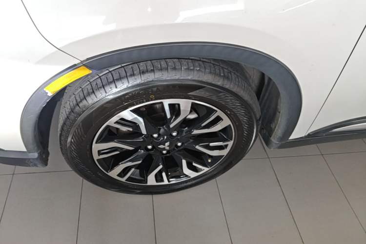 Used Mitsubishi Outlander 2019 2.0L Two-Wheel Drive Comfort Edition 5 Seats China VI Standard Left Front Wheel Hub