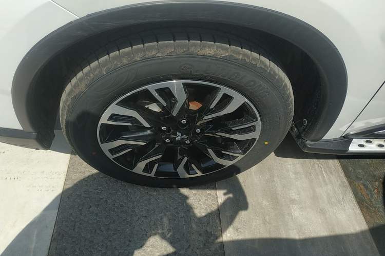 Used Mitsubishi Outlander 2019 2.0L Two-Wheel Drive Comfort Edition 5 Seats China V Standard Left Front Wheel Hub