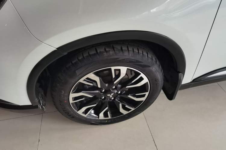 Used Mitsubishi Outlander 2019 2.0L Two-Wheel Drive Comfort Edition 7-Seater China VI Standard Left Front Wheel Hub