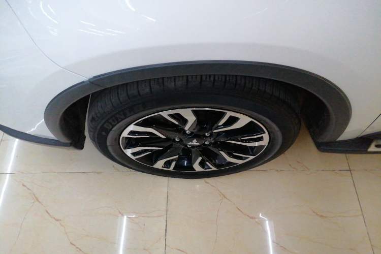 Used Mitsubishi Outlander 2019 2.0L Two-Wheel Drive Comfort Edition 7-Seater China VI Standard Left Front Wheel Hub