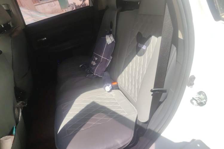Used Mitsubishi Outlander 2019 2.0L Two-Wheel Drive Comfort Edition 5 Seats China VI Standard Left Rear Seat
