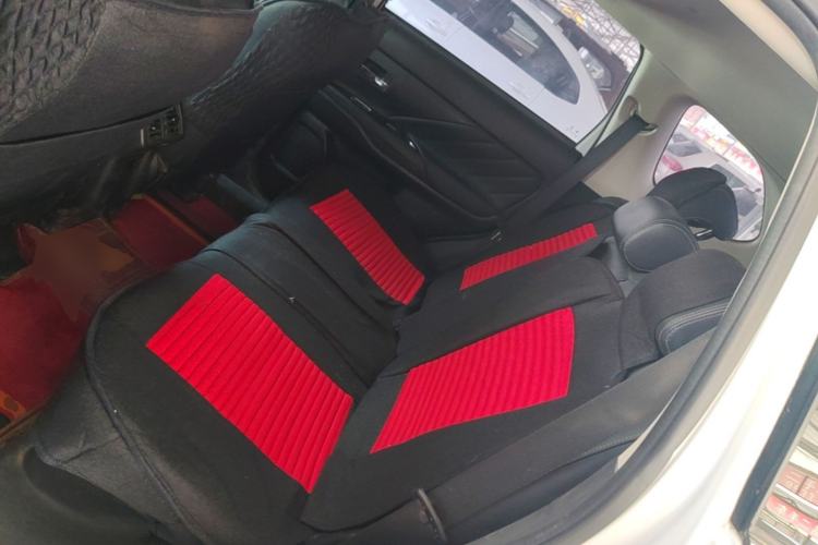 Used Mitsubishi Outlander 2019 2.4L 4x4 Zhi Xiang Edition 7 Seats China V Emission Standard Left Rear Seat