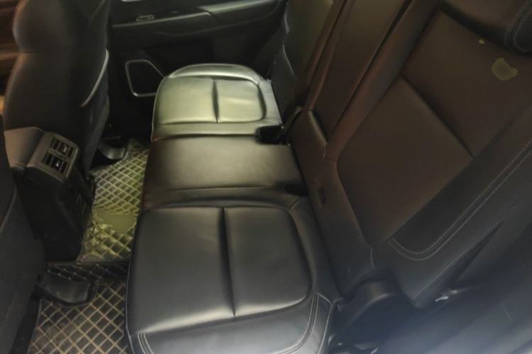 Used Mitsubishi Outlander 2019 2.4L 4x4 Zhi Xiang Edition 7 Seats China VI Standard Left Rear Seat