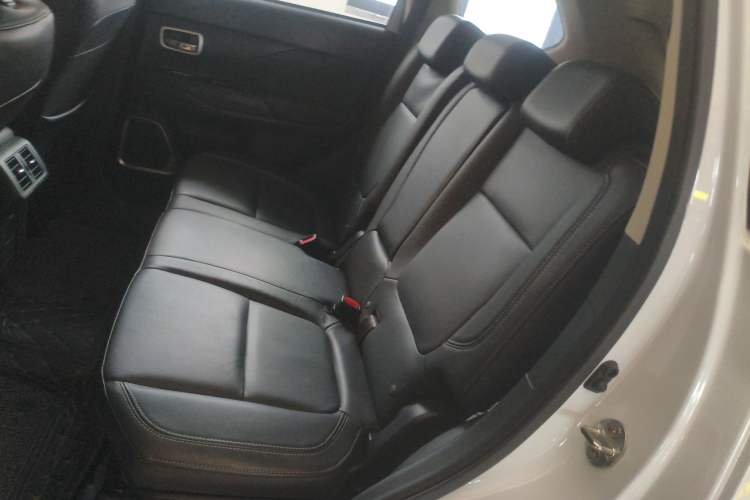 Used Mitsubishi Outlander 2019 2.0L Two-Wheel Drive Comfort Edition 5 Seats China V Standard Left Rear Seat