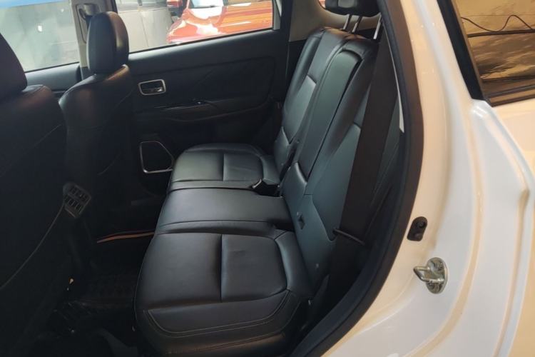 Used Mitsubishi Outlander 2019 2.0L Two-Wheel Drive Comfort Edition 5 Seats China V Standard Left Rear Seat