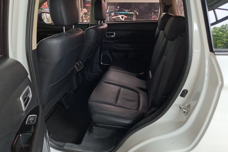 Used Mitsubishi Outlander 2019 2.0L Two-Wheel Drive Comfort Edition 5 Seats China V Standard Left Rear Seat