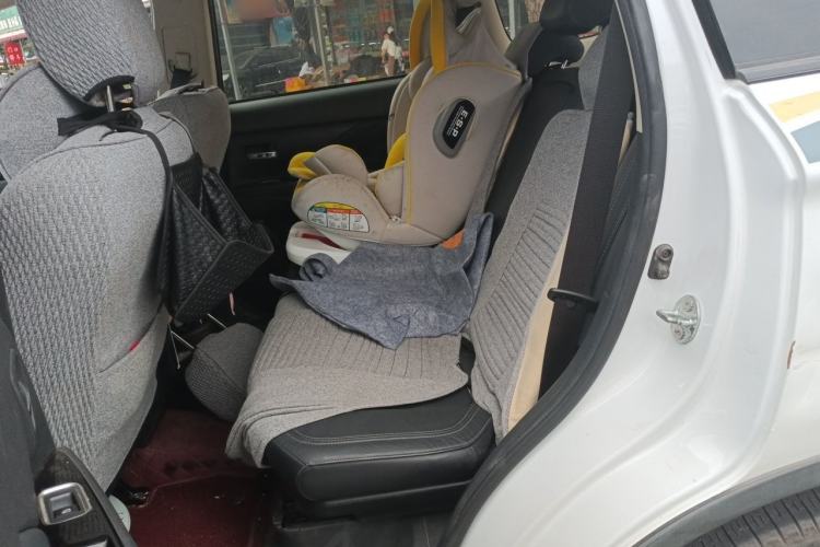 Used Mitsubishi Outlander 2019 2.0L Two-Wheel Drive Comfort Edition 5 Seats China V Standard Left Rear Seat