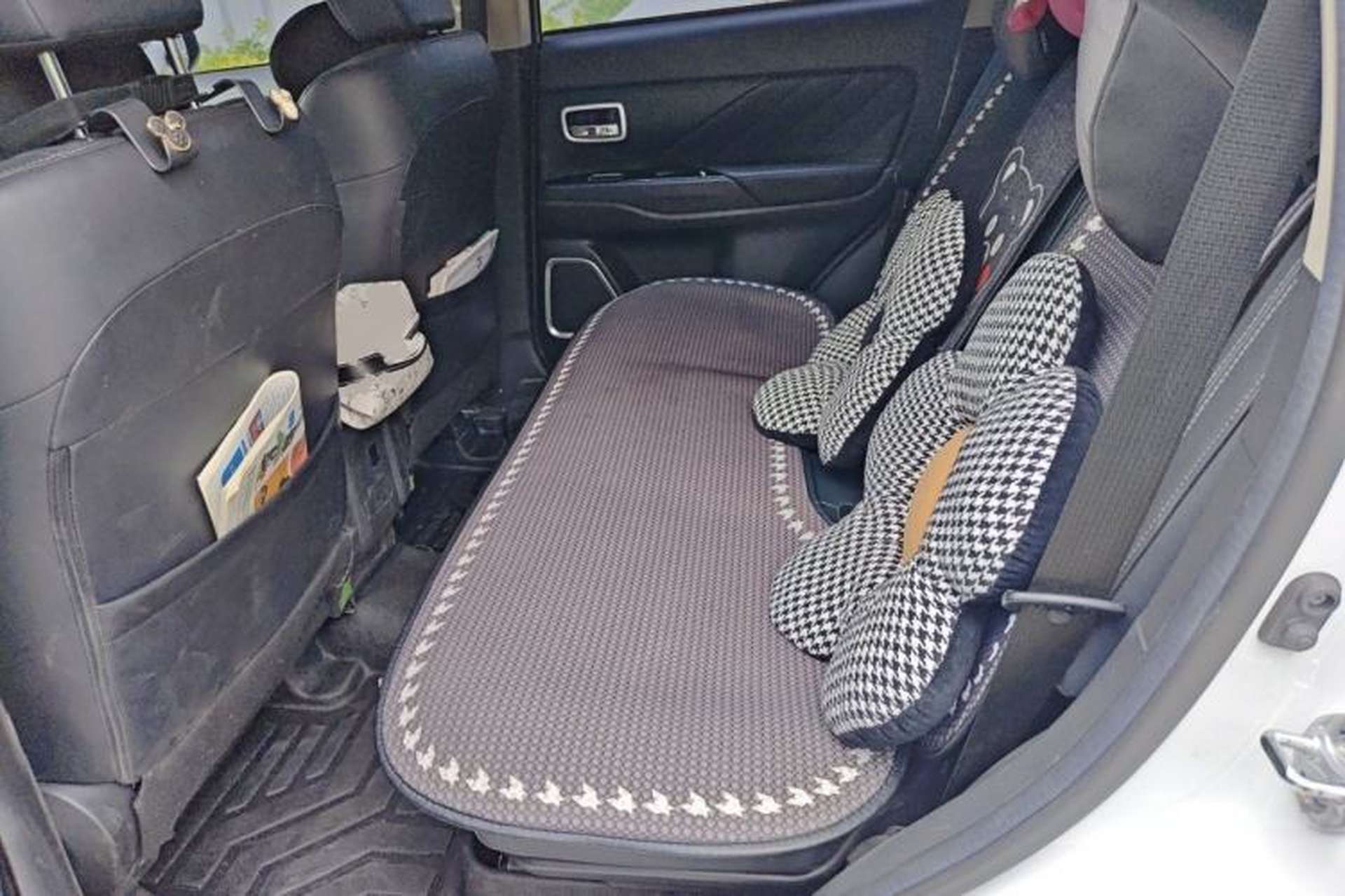Used Mitsubishi Outlander 2019 2.0L Two-Wheel Drive Comfort Edition 5 Seats China VI Standard Left Rear Seat