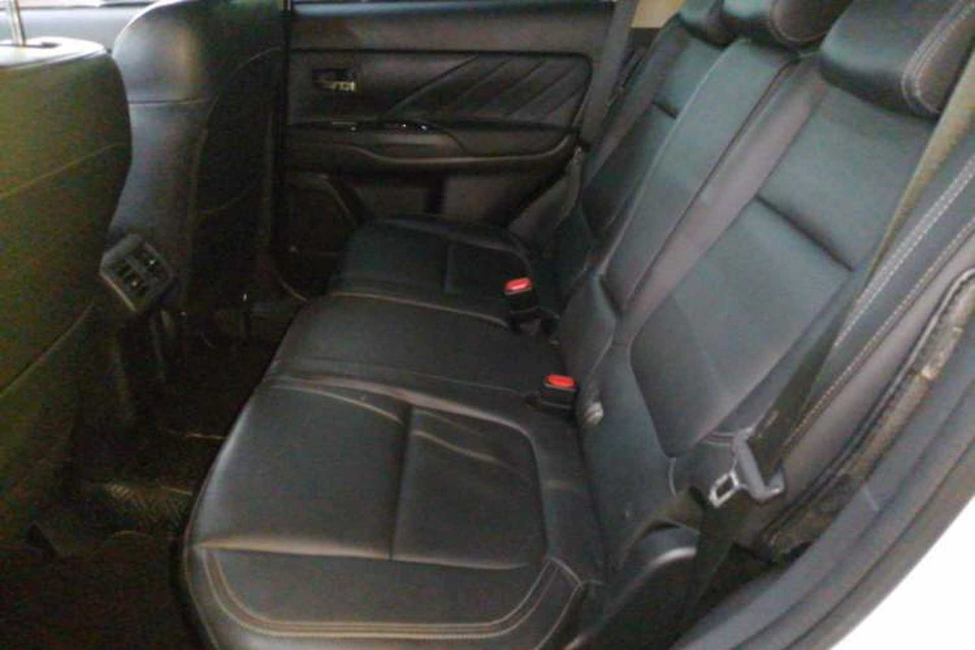 Used Mitsubishi Outlander 2019 2.0L Two-Wheel Drive Comfort Edition 7-Seater China VI Standard Left Rear Seat