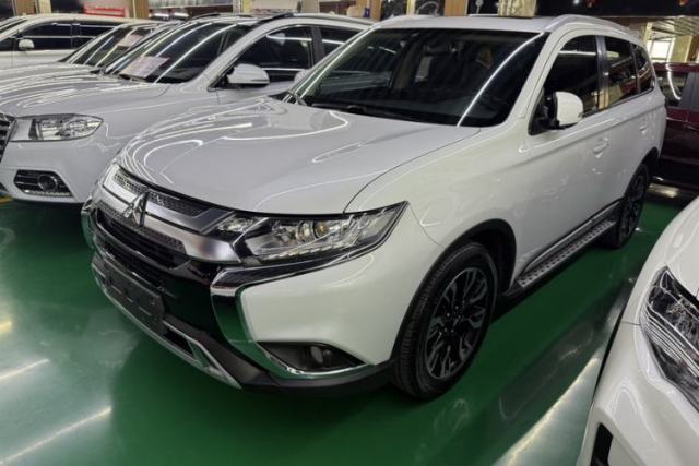 Used Mitsubishi Outlander 2019 2.0L Two-Wheel Drive Comfort Edition 5 Seats China V Standard