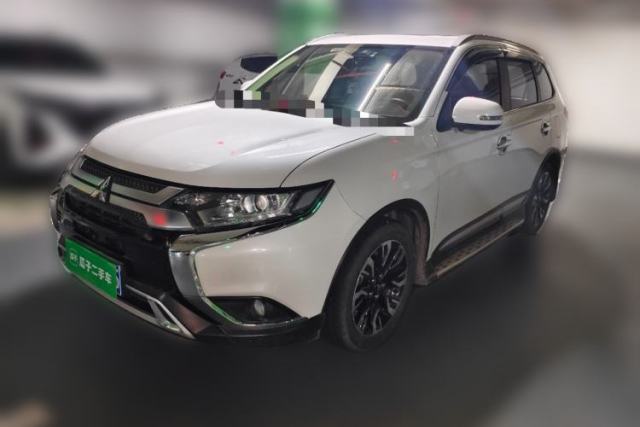 Used Mitsubishi Outlander 2019 2.0L Two-Wheel Drive Comfort Edition 7-Seater China VI Standard