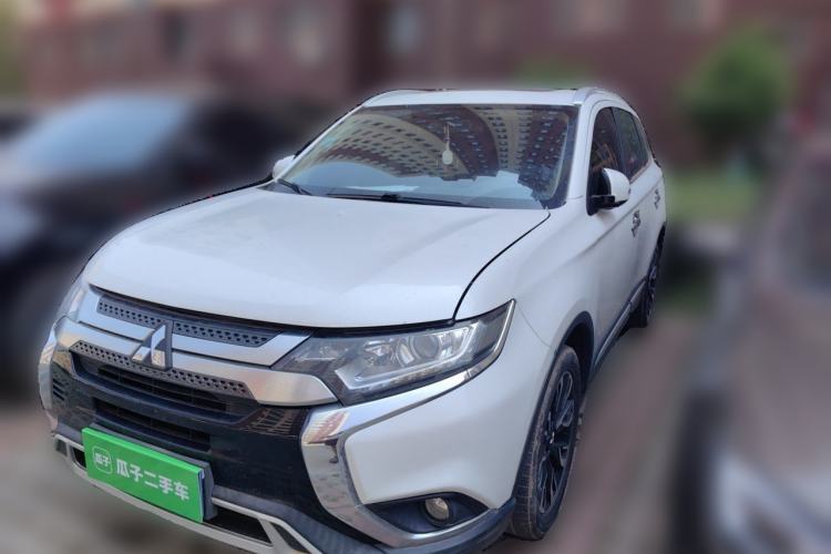 Mitsubishi Outlander 2019 2.0L Two-Wheel Drive Comfort Edition 5 Seats China V Standard с пробегом Guazi used car, China used car export, Used car for sale, Used cars, Cheapest cars for sale