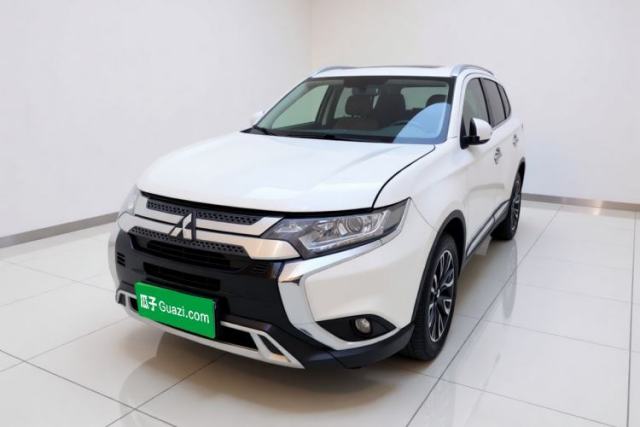 Mitsubishi Outlander 2019 2.0L Two-Wheel Drive Comfort Edition 5 Seats China V Standard с пробегом