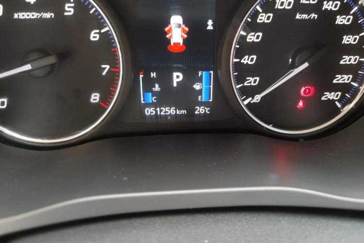 Used Mitsubishi Outlander 2019 2.4L 4x4 Zhi Xiang Edition 5 Seats China V Emission Standard Odometer Close Up