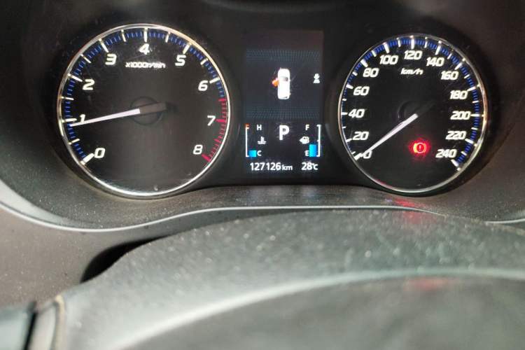 Used Mitsubishi Outlander 2019 2.0L Two-Wheel Drive Comfort Edition 5 Seats China V Standard Odometer Close Up