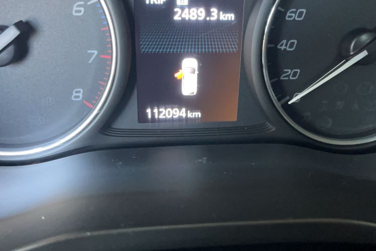 Used Mitsubishi Outlander 2019 2.4L 4x4 Zhi Xiang Edition 5 Seats China VI Standard Odometer Close Up