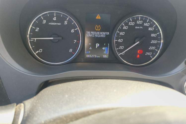 Used Mitsubishi Outlander 2019 2.0L Two-Wheel Drive Comfort Edition 5 Seats China V Standard Odometer Close Up