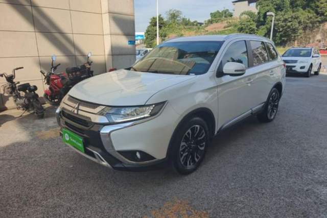 Used Mitsubishi Outlander 2019 2.0L Two-Wheel Drive Comfort Edition 5 Seats China VI Standard