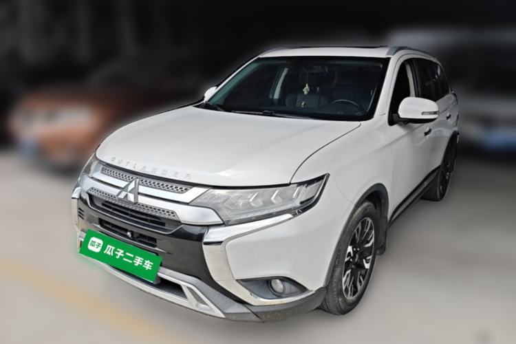 Used Mitsubishi Outlander 2019 2.4L 4x4 Zhi Xiang Edition 5 Seats China VI Standard Guazi used car, China used car export, Used car for sale, Used  cars, Cheapest cars for sale