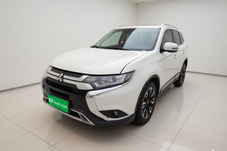 Used Mitsubishi Outlander 2019 2.0L Two-Wheel Drive Comfort Edition 5 Seats China VI Standard Guazi used car, China used car export, Used car for sale, Used  cars, Cheapest cars for sale
