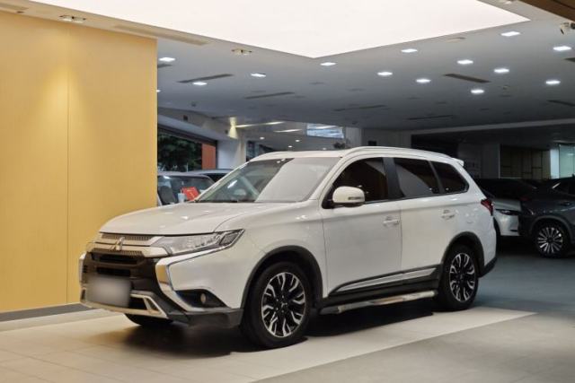 Ojetý Mitsubishi Outlander 2019 2.0L Two-Wheel Drive Comfort Edition 5 Seats China V Standard