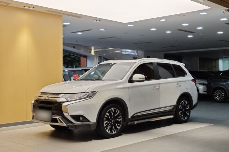 Ojetý Mitsubishi Outlander 2019 2.0L Two-Wheel Drive Comfort Edition 5 Seats China V Standard Guazi used car, China used car export, Used car for sale, Used  cars, Cheapest cars for sale