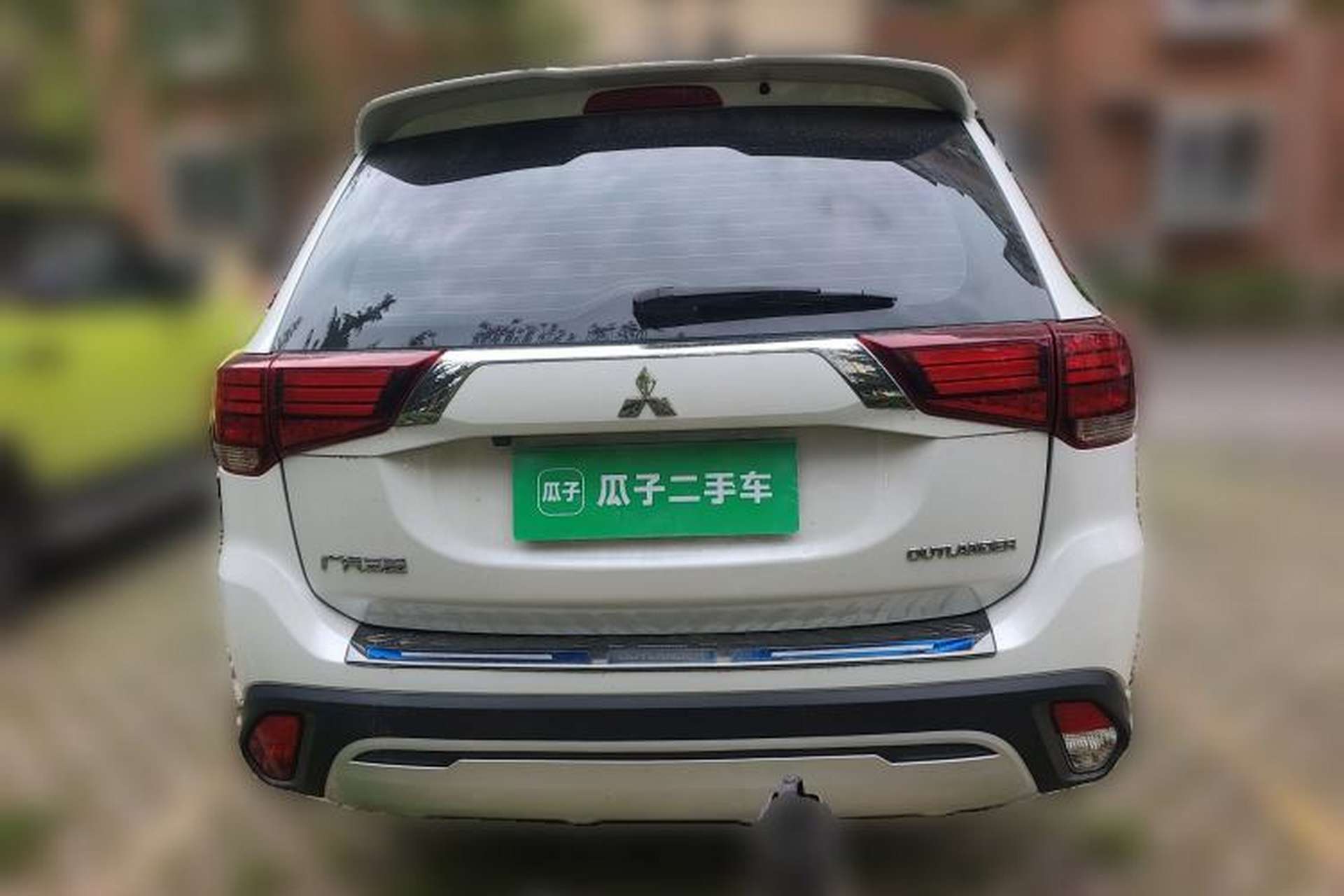 Used Mitsubishi Outlander 2019 2.0L Two-Wheel Drive Comfort Edition 7 Seats China V Emission Standard Rear