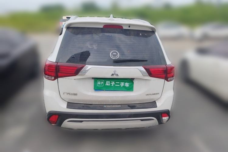 Used Mitsubishi Outlander 2019 2.0L Two-Wheel Drive Comfort Edition 5 Seats China VI Standard Rear