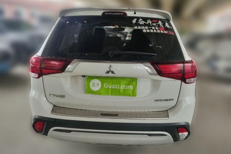 Used Mitsubishi Outlander 2019 2.0L Two-Wheel Drive Comfort Edition 5 Seats China VI Standard Rear