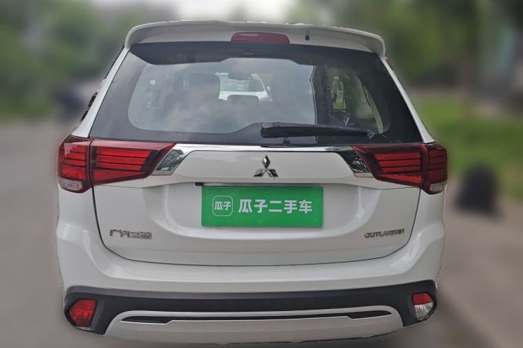 Used Mitsubishi Outlander 2019 2.0L Two-Wheel Drive Comfort Edition 5 Seats China V Standard Rear