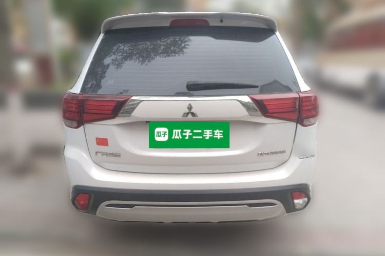 Used Mitsubishi Outlander 2019 2.0L Two-Wheel Drive Comfort Edition 5 Seats China V Standard Rear