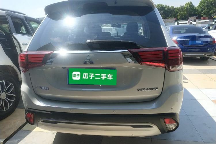 Used Mitsubishi Outlander 2019 2.0L Two-Wheel Drive Comfort Edition 5 Seats China V Standard Rear