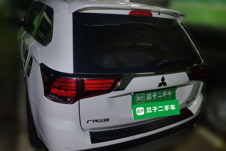 Used Mitsubishi Outlander 2019 2.4L 4x4 Zhi Xiang Edition 5 Seats China V Emission Standard Rear