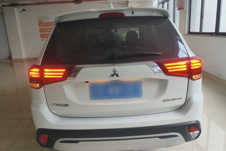 Used Mitsubishi Outlander 2019 2.0L Two-Wheel Drive Comfort Edition 5 Seats China V Standard Rear