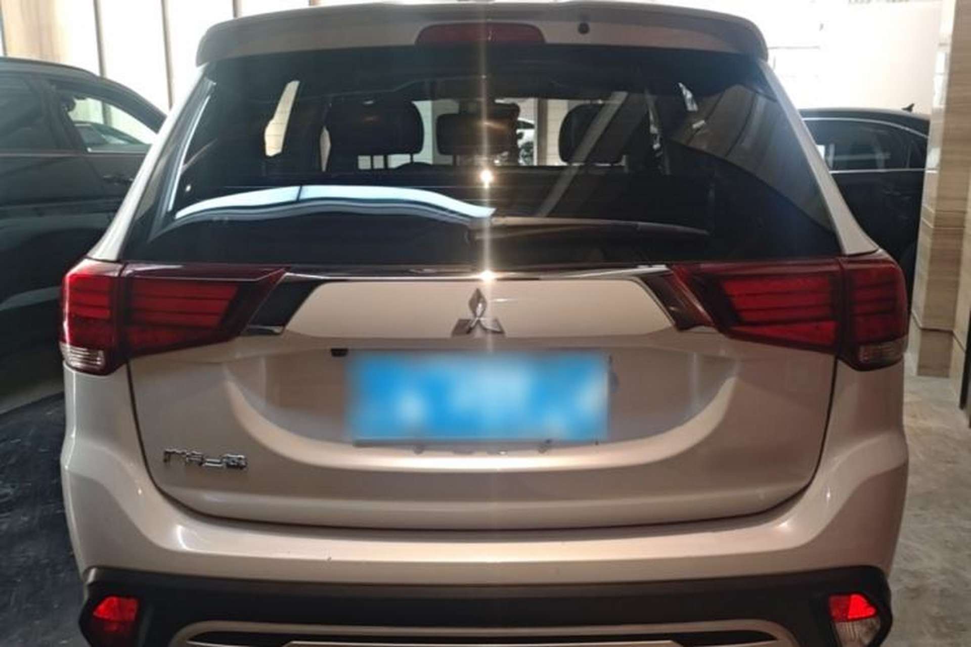 Used Mitsubishi Outlander 2019 2.0L Two-Wheel Drive Comfort Edition 5 Seats China VI Standard Rear