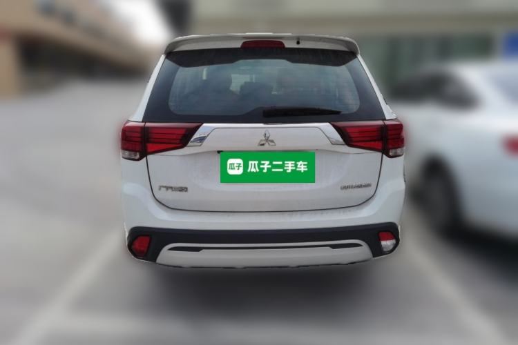 Used Mitsubishi Outlander 2019 2.0L Two-Wheel Drive Comfort Edition 5 Seats China V Standard Rear